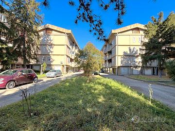 Barco: 3 locali con balconi e garage