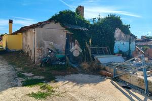 BIFAMILIARE A LARIANO