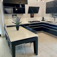 Cucina fatta a mano