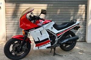 HONDA VF500