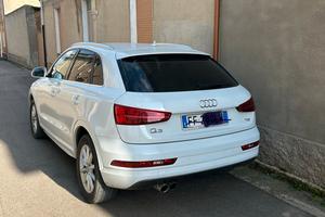 Audi Q3 2.0 TDI 120 CV  S TRONIC