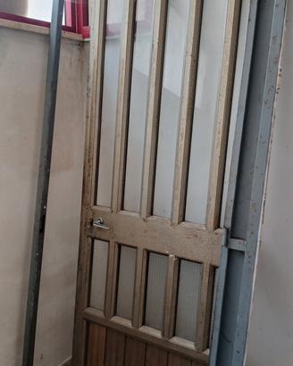 Porta in ferro
