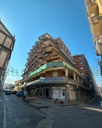 App.to di Ampia Quadratura con Vista sulla Piazza