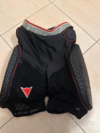 Pantaloncino protettivo sport Dainese