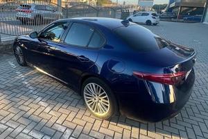 Alfa Romeo Giulia 2.2 turbodiesel 150cv 2016