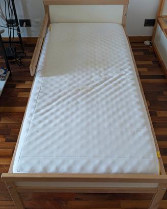 Lettino Ikea Sniglar con materasso e trapunta 