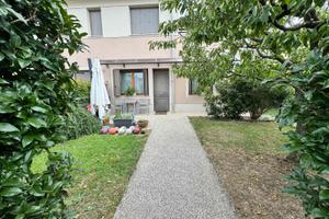 Appartamento 3 camere, 2 bagni e giardino