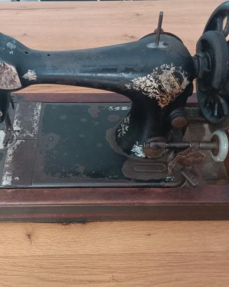 Macchina da cucire Singer del 1914