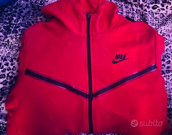 Nike tech rossa
