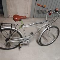 Bicicletta da città "ricicletta " .