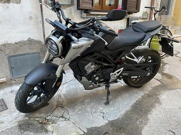 Honda cb125r