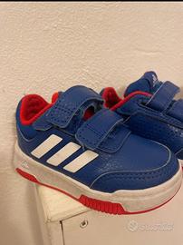 Scarpine Adidas nr 20 piu omaggio scarpe Spiderman