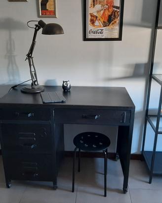 Scrivania stile industriale