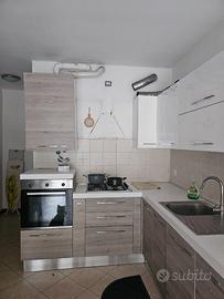Cucina completa di elettrodomestici
