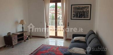 Battistini bilocale arredato con terrazzo privato