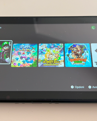 Nintendo Switch con vari giochi