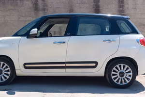 Auto  fiat500l (2016