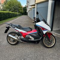 Honda integra 750 S sport