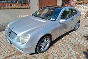 Mercedes sport coupé 220 cdi