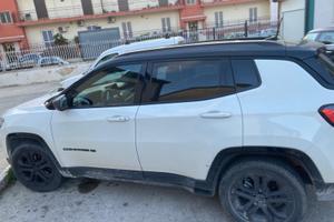 Vendita jeep compass 1600 diesel 130kw