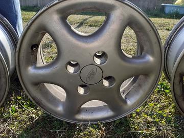 Gomme invernali e cerchi in lega ford