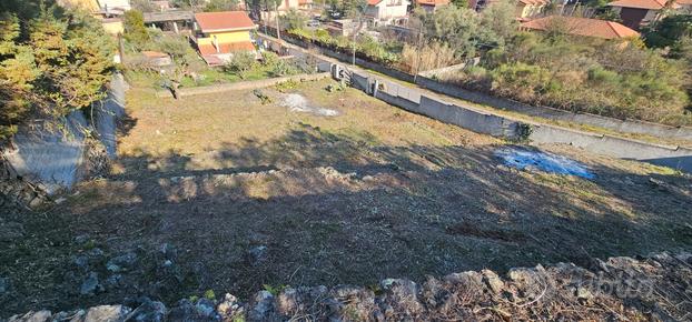 Terreno edificabile 1000 mq cn progetto x villetta