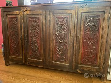 Sedie e mobile etnico