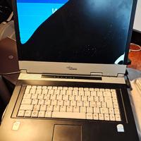 Fujitsu Amilo Pro V3515 Vintage XP schermo rotto