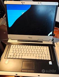 Fujitsu Amilo Pro V3515 Vintage XP schermo rotto