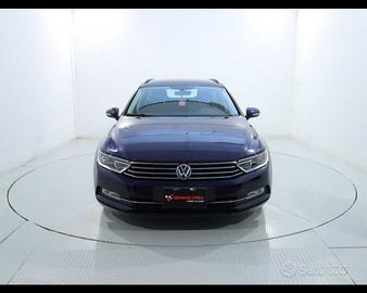 VOLKSWAGEN Passat Variant 1.6 TDI SCR DSG Busine