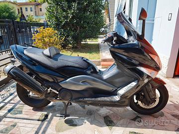 Yamaha T max 
