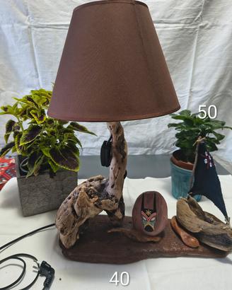 lampada e quadri 