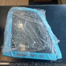 vetro posteriore fisso sinistro Piaggio AL500