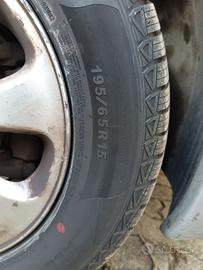 4 Ruote 4stagioni 195/65 R15 + 4 cerchi in lega