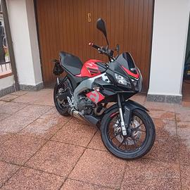 Aprilia Tuono 125 abs 