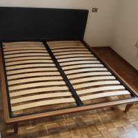 LETTO MATRIMONIALE IN LEGNO CON TESTIERA