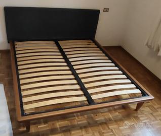 LETTO MATRIMONIALE IN LEGNO CON TESTIERA