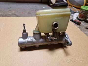 Pompa freno toyota land cruiser