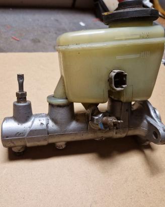 Pompa freno toyota land cruiser