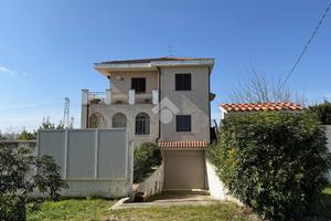 VILLA SINGOLA A LATERZA
