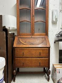 Vetrina inglese con ribaltina