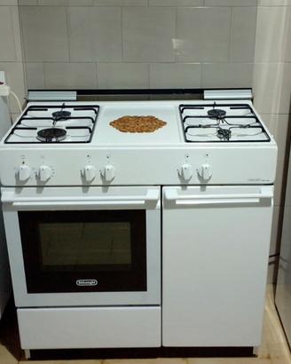 Cucina Delonghi forno elettrico e portabombola