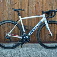 Focus Izalco Race