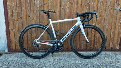 Focus Izalco Race