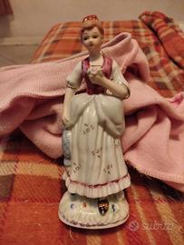 Statuetta porcellana