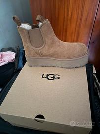Stivaletti UGG