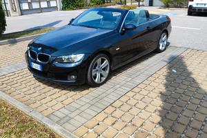 Auto BMW 320I Cabrio 