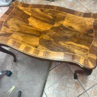 Tavolino in legno massello  e radica