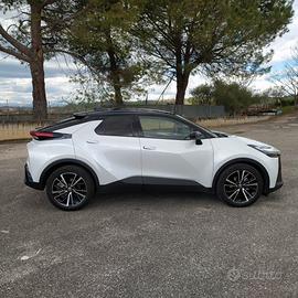 TOYOTA C-HR 1.8 HYBRID LOUNGE