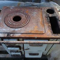 2 STUFE,una è TERMOCUCINA